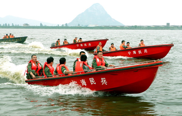 國(guó)網(wǎng)寧?？h供電公司為“抗災(zāi)治患”在8個(gè)供電所均組建應(yīng)急救援隊(duì)