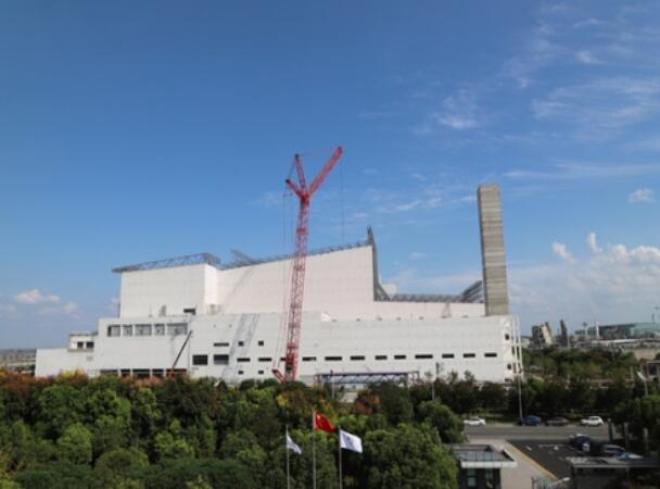 江蘇常熟市第二生活垃圾焚燒發(fā)電廠擴(kuò)建項(xiàng)目三爐兩機(jī)完成168小時(shí)滿(mǎn)負(fù)荷運(yùn)行