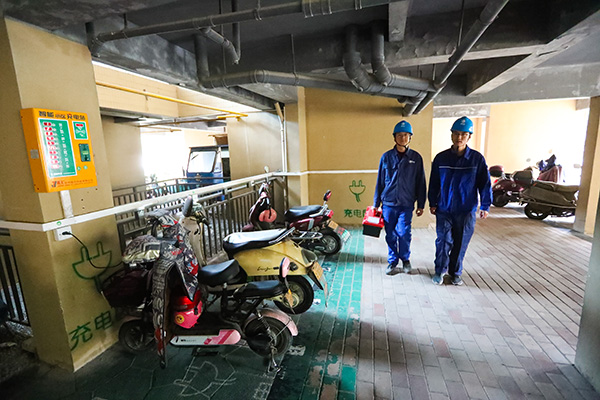 “小電驢”充電更安全了！寧?？h24393個(gè)充電接口完成升級(jí)改造