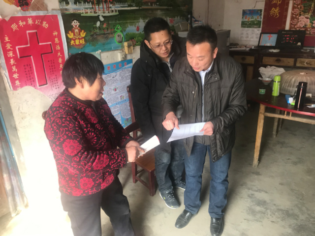 張紅軍：用真心，換真情，扶真貧