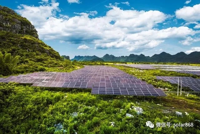 南方電網(wǎng)公司發(fā)布服務(wù)碳達(dá)峰、碳中和工作方案，提出5個(gè)方面21項(xiàng)重點(diǎn)舉措，構(gòu)建以新能源為主體的新型電力系統(tǒng)