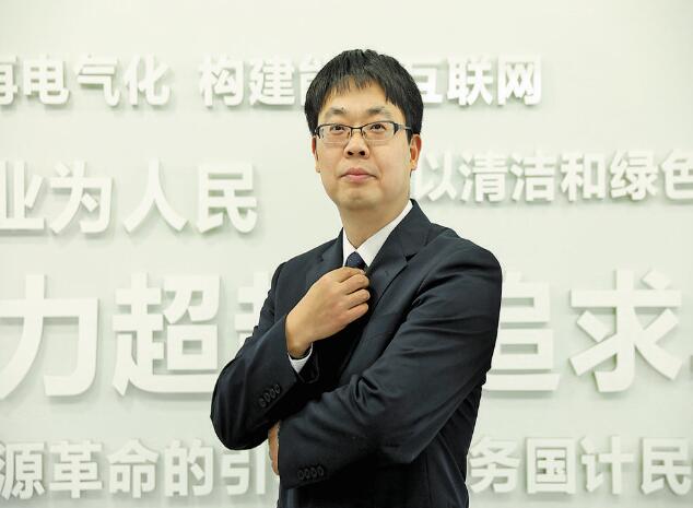 潛心鉆研關鍵技術(shù) 助力電網(wǎng)防災減災——記國家電網(wǎng)有限公司特等勞模盧明