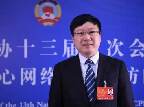 【兩會】云南聯(lián)通總經(jīng)理張?jiān)朴拢喊l(fā)揮通信央企數(shù)字經(jīng)濟(jì)發(fā)展主力軍作用，推進(jìn)5G公眾應(yīng)用健康發(fā)展