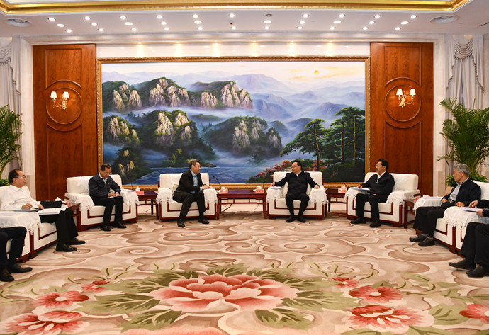 國(guó)家電投董事長(zhǎng)、黨組書(shū)記錢智民拜會(huì)寧夏回族自治區(qū)主要領(lǐng)導(dǎo)