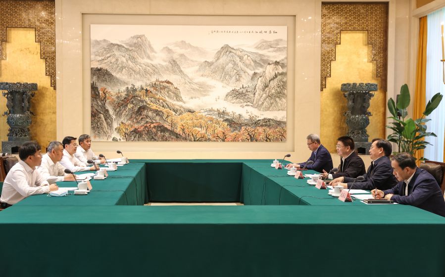 雷鳴山、韓君拜會(huì)湖北省委書記王蒙徽、省長王忠林