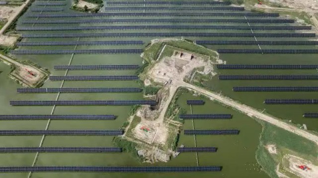 18.73MW！中石油首個(gè)水面光伏項(xiàng)目并網(wǎng)發(fā)電