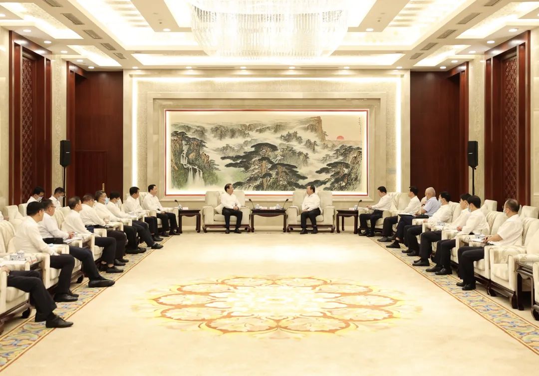 辛保安與山東省委書記李干杰、省長周乃翔會(huì)談