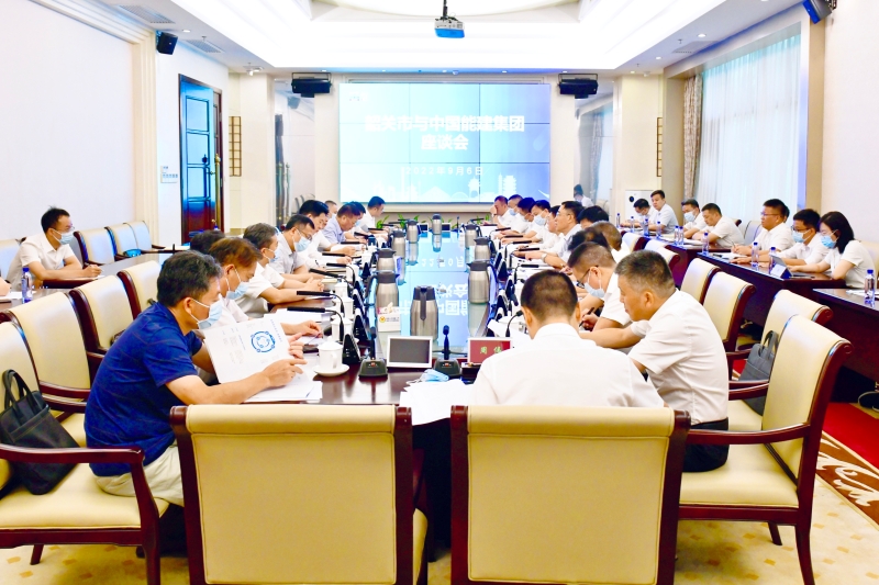孫洪水與韶關(guān)市委書記、市長陳少榮會談