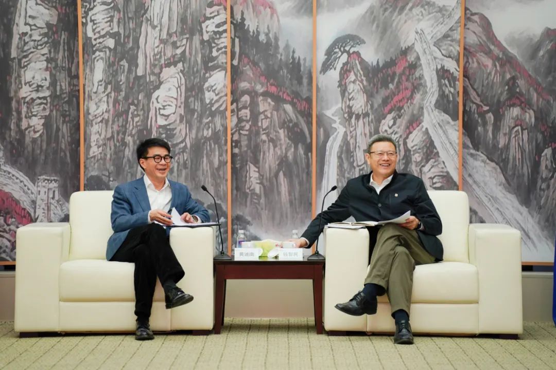 國(guó)家電投黨組書記、董事長(zhǎng)錢智民會(huì)見申能集團(tuán)黨委書記、董事長(zhǎng)黃迪南