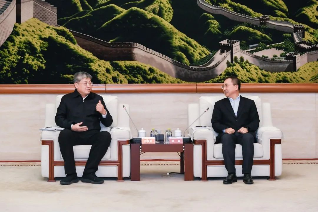 國家能源集團(tuán)黨組書記、董事長劉國躍與中國大唐主要領(lǐng)導(dǎo)會談