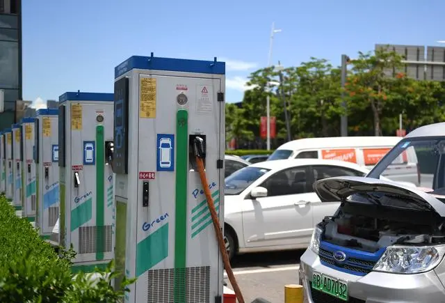 中國(guó)電動(dòng)車企駛?cè)肴毡尽八{(lán)?！笔袌?chǎng)