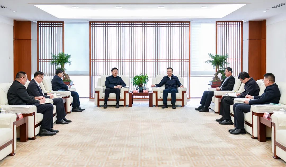 大唐集團有限公司黨組書記、董事長鄒磊會見吉林省委常委、省委秘書長李偉