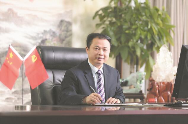 全國人大代表、天能控股集團(tuán)有限公司董事長(zhǎng)張?zhí)烊危喊l(fā)揮科技創(chuàng)新主力軍作用 推動(dòng)儲(chǔ)能產(chǎn)業(yè)高質(zhì)量發(fā)展