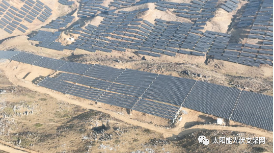 安泰科柔性太陽能光伏支架助力全國海拔最高、坡度最大光伏項目