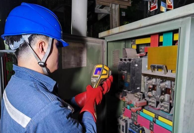 深圳供電局消除67條線路、237臺(tái)配變重滿(mǎn)載風(fēng)險(xiǎn)