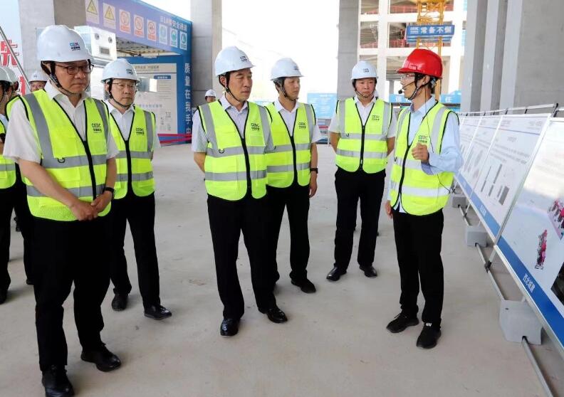 中國能建黨委副書記、總經(jīng)理孫洪水到西北城建未來廣場A區(qū)項目開展安全生產(chǎn)督導