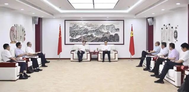 漯河市委書記秦保強(qiáng)、市長黃鈁會見中國電建華中區(qū)總部黨委書記、總經(jīng)理蹇尚友一行