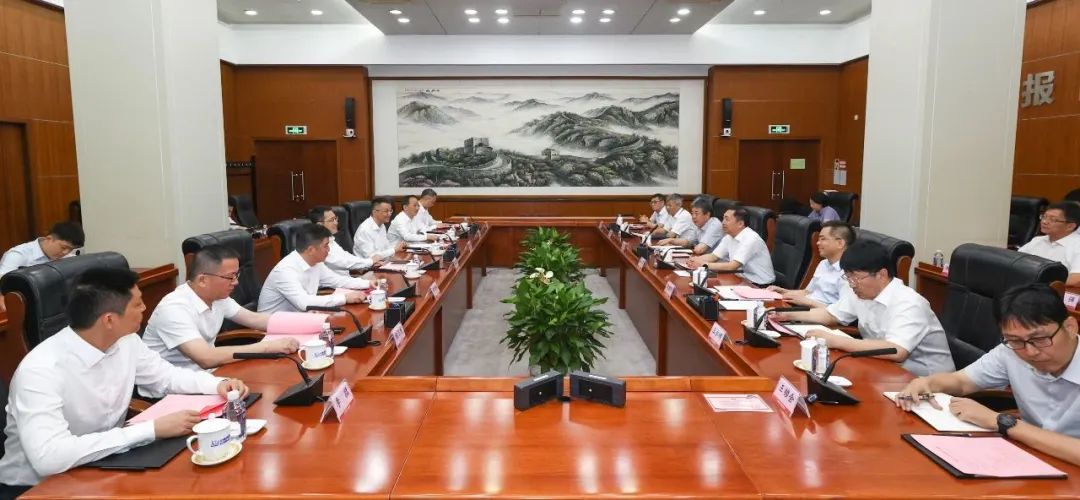 中核集團黨組副書記、總經(jīng)理顧軍會見蘇州市委副書記、市長吳慶文一行
