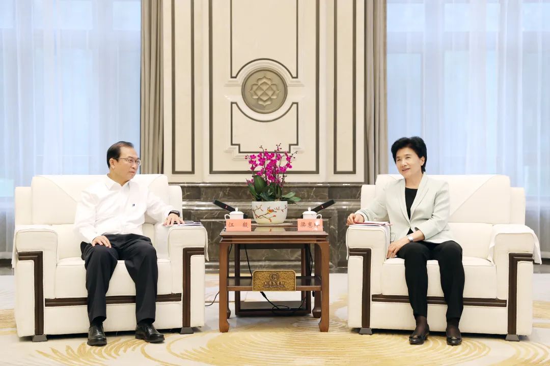 華電集團黨組書記、董事長江毅拜會黑龍江省委副書記、省長梁惠玲
