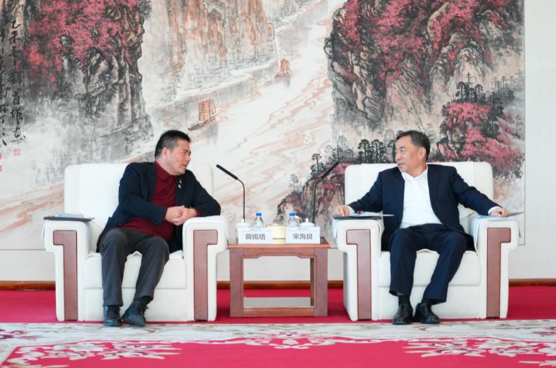 宋海良與“三新”聯(lián)盟成員遠東控股集團創(chuàng)始人、董事局主席蔣錫培會談