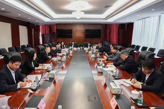 華能集團總經理、黨組副書記鄧建玲拜訪中國進出口銀行黨委副書記、行長任生俊