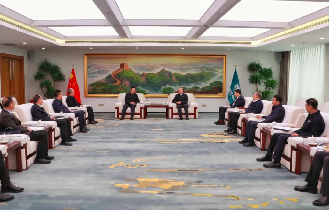 劉明勝、栗寶卿與國家電網(wǎng)董事長辛保安、總經(jīng)理張智剛會談