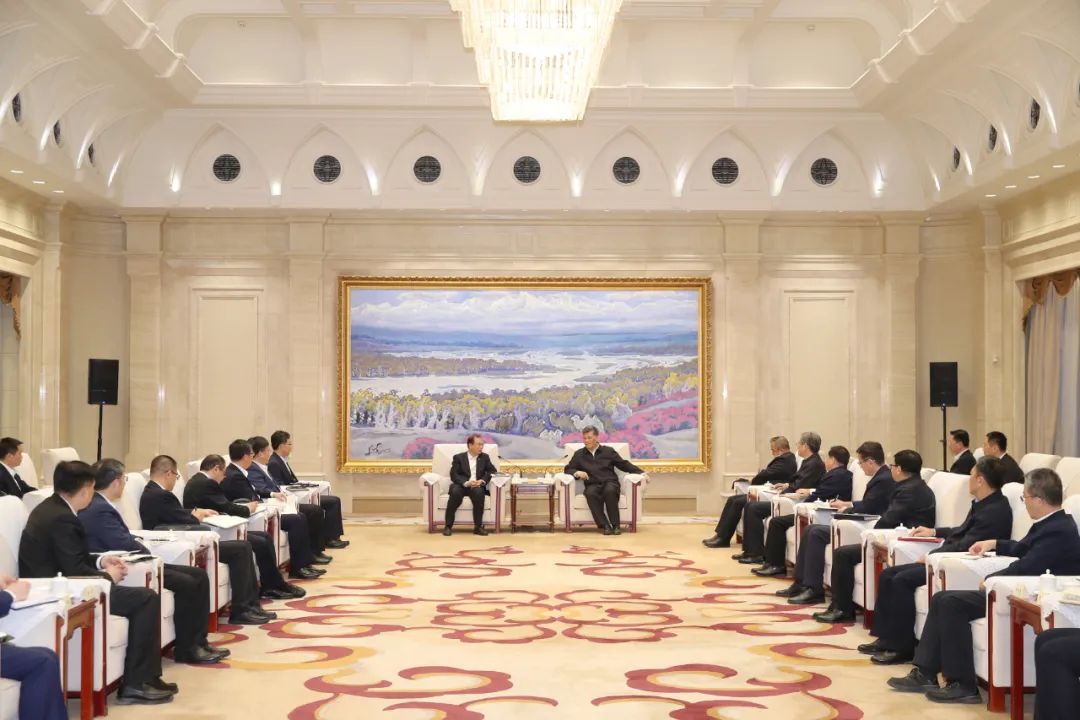 華電集團黨組書記、董事長江毅拜會新疆維吾爾自治區(qū)主要領(lǐng)導