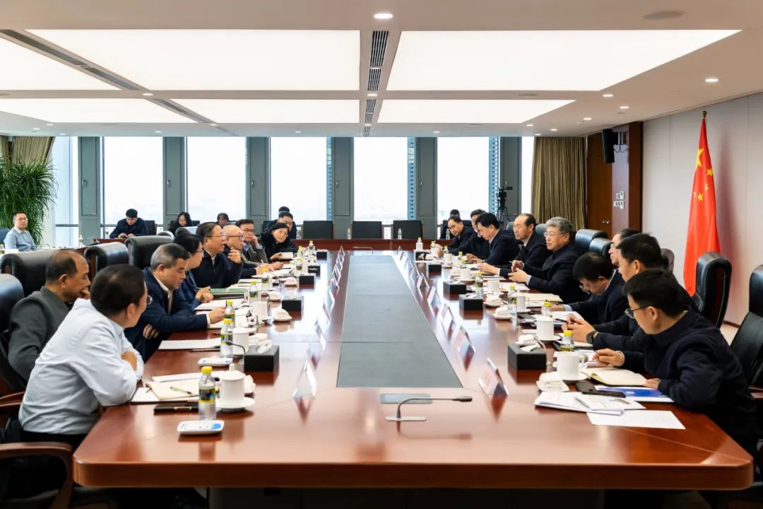 國(guó)家能源集團(tuán)董事長(zhǎng)劉國(guó)躍會(huì)見(jiàn)廣西壯族自治區(qū)政府黨組成員、國(guó)資委黨委書記秦如培