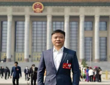 【兩會(huì)好聲音】全國人大代表、小鵬汽車董事長(zhǎng)何小鵬：探索限定場(chǎng)景無人駕駛法規(guī)，助力車網(wǎng)融合和低空經(jīng)濟(jì)騰飛