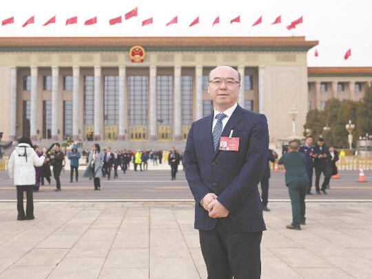 【兩會(huì)好聲音】全國人大代表，國網(wǎng)山東公司董事長、黨委書記 王志偉：推動(dòng)新能源高質(zhì)量發(fā)展 助力美麗中國建設(shè)