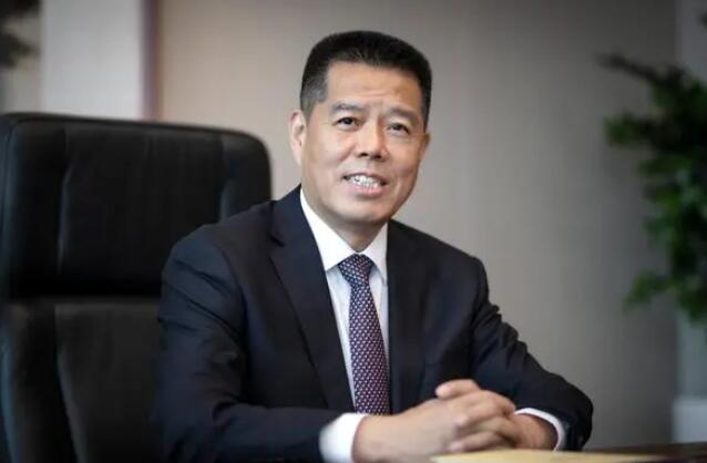 加快推動傳統(tǒng)煤炭企業(yè)向新能源企業(yè)轉(zhuǎn)型發(fā)展——訪全國人大代表，山東能源集團(tuán)黨委書記、董事長 李偉