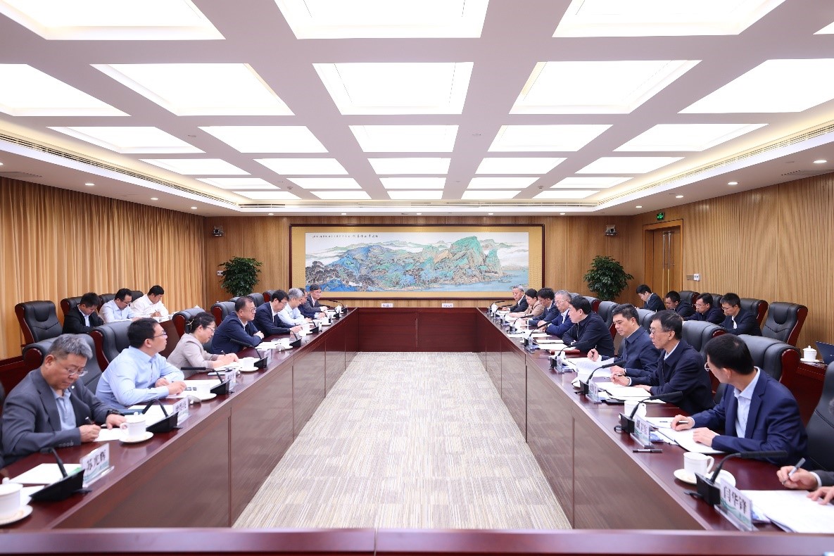 西安交通大學(xué)黨委書記盧建軍、校長張立群赴國家電網(wǎng)座談交流