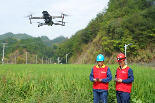 無(wú)人機(jī)巡檢，助力迎峰度夏保供電