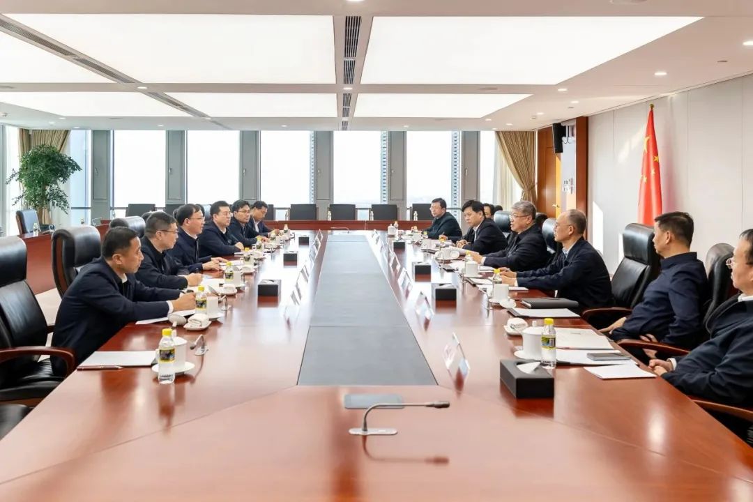 國家能源集團黨組書記、董事長劉國躍與中國大唐黨組副書記、總經(jīng)理張傳江會談