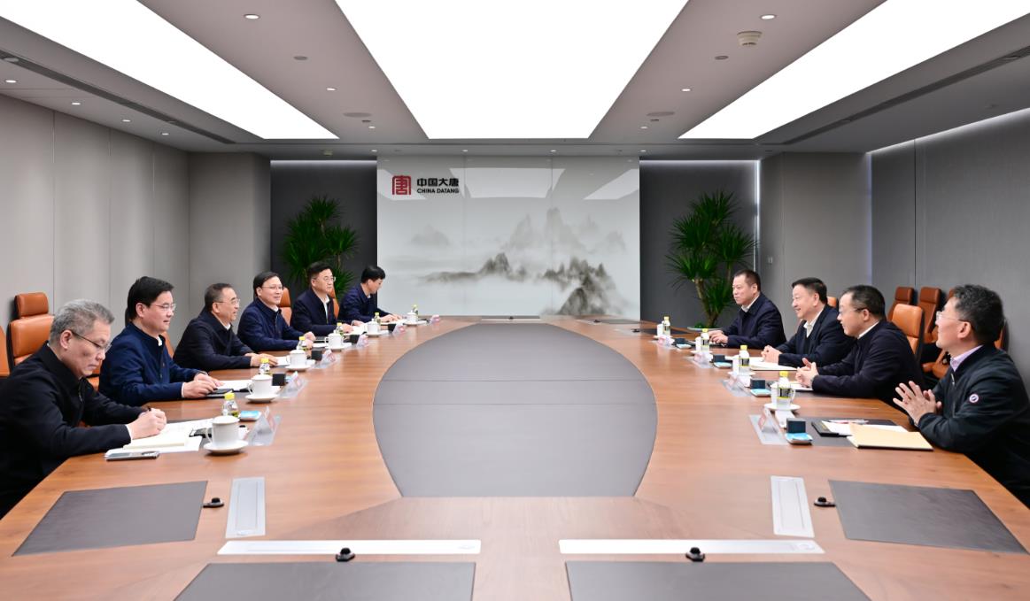 中國大唐董事長鄒磊、總經(jīng)理張傳江與中廣核董事長楊長利、總經(jīng)理高立剛會談
